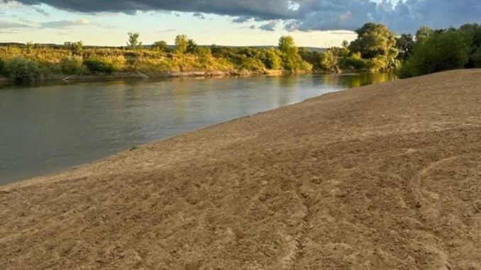 Cum puteți ajunge la plaja de la Prut?